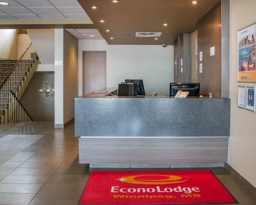 Econo Lodge Winnipeg South - Image 2