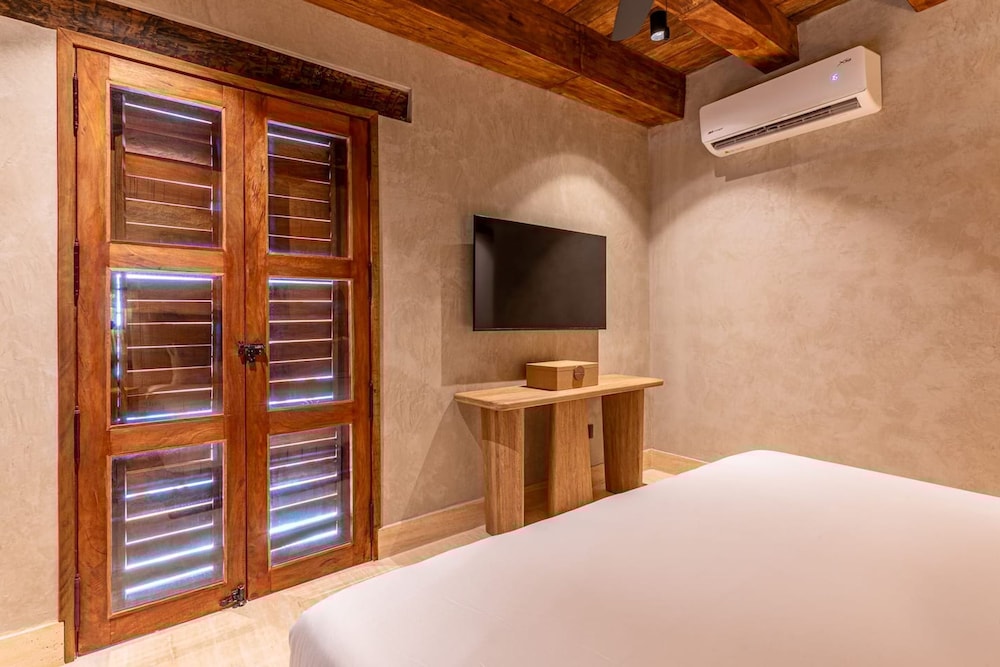 Casa Vera - Rooftop Pool - Historic Center
