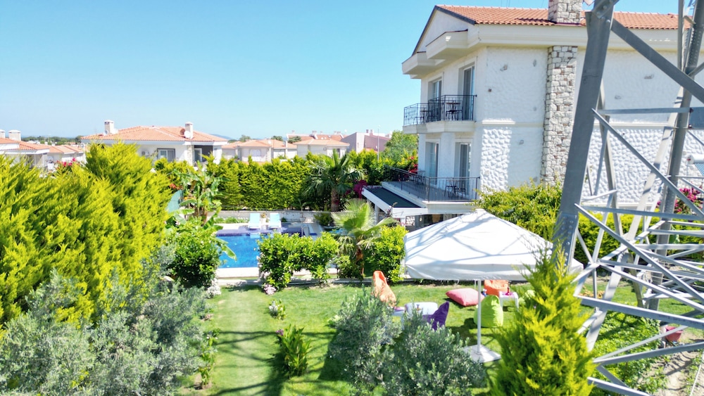 Lavinia Garden Alaçatı - Image 32