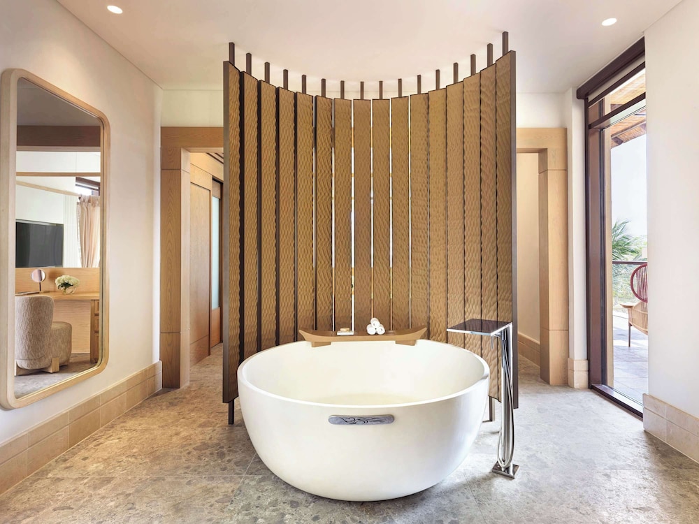 Sofitel Dubai The Palm Resort & Spa