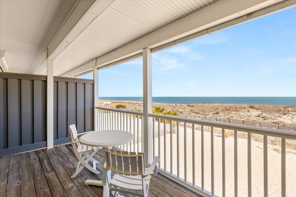 Beach Place 14 2 Bedroom Townhouse
