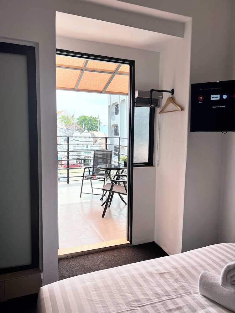 Quee Hotel