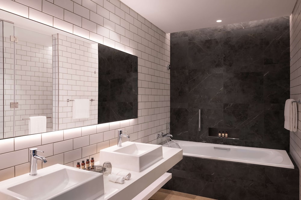 The WB Abu Dhabi, Curio Collection by Hilton