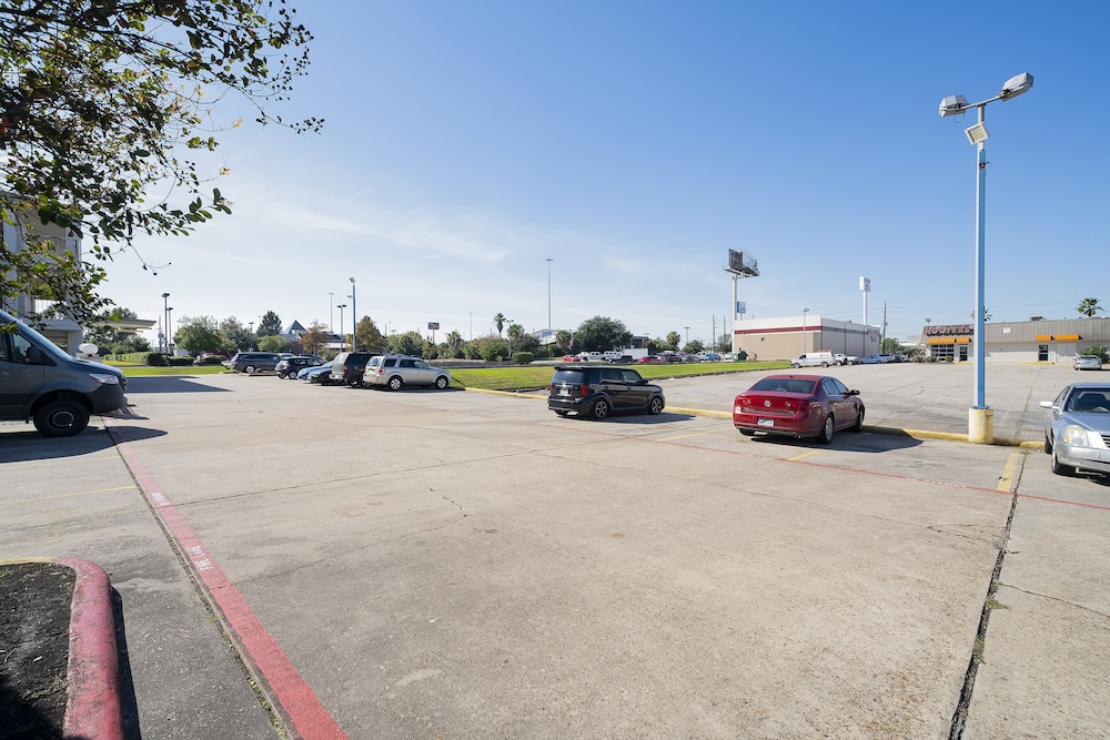 Americas Best Value Inn & Suites Humble