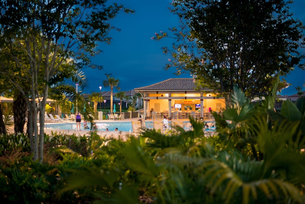 Mansion on Mrytlewood - Image 4