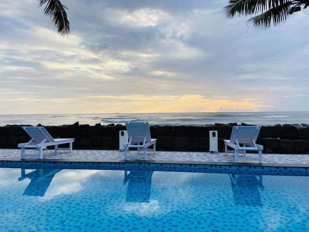 Breakwater Resort by Z Vacations