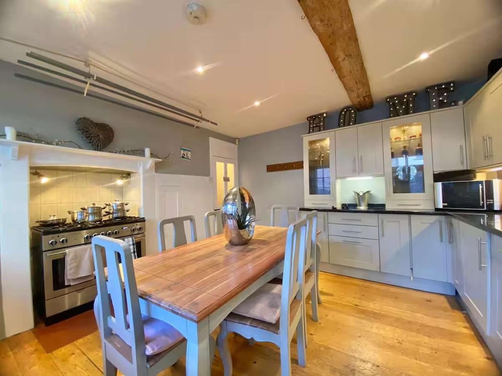 17th Century Coach House - Pet & Family Friendly
