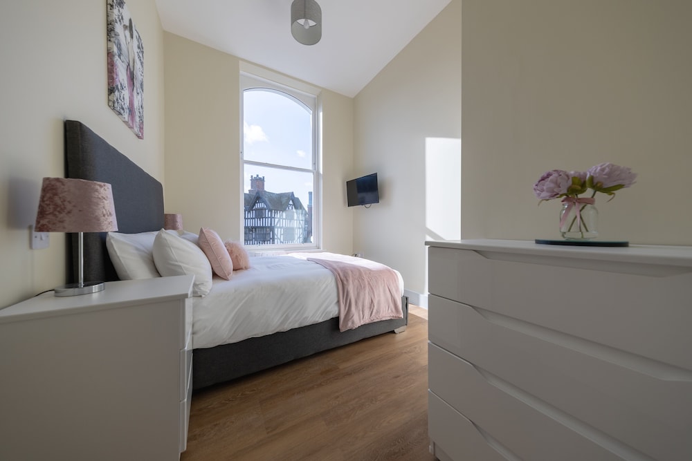 Apartment 1 Isabella House Hereford view 5