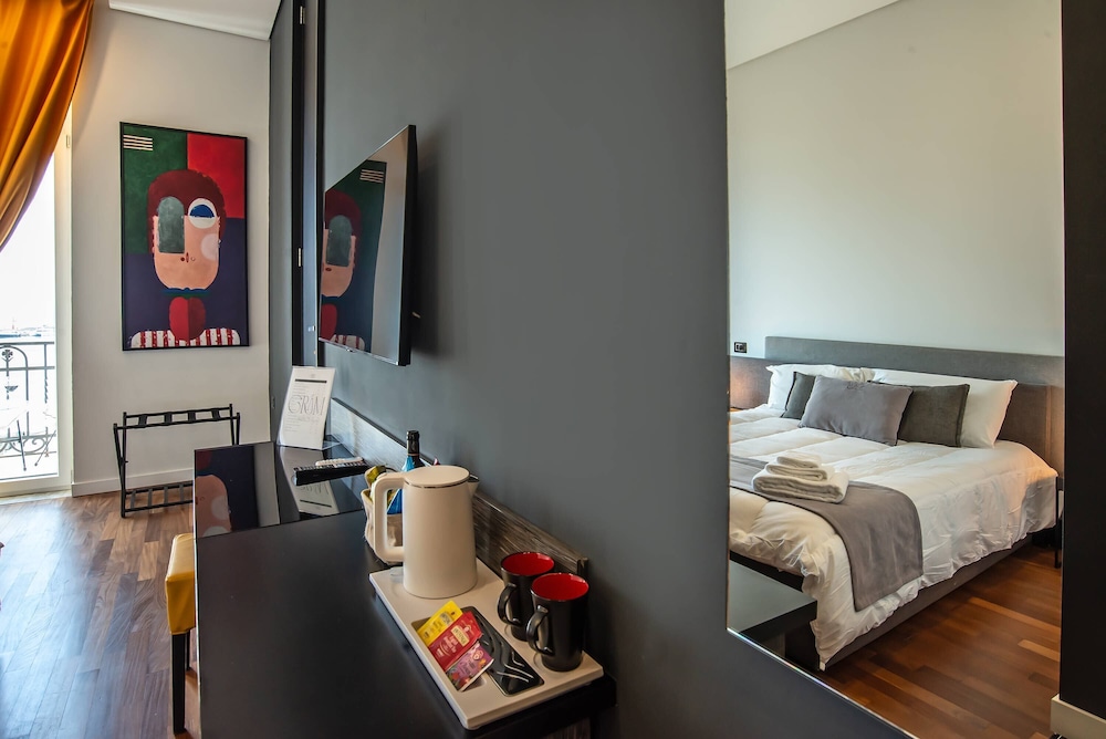 Gram Suites