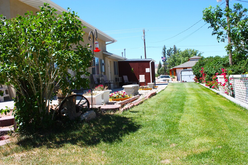 Bybee's Steppingstone Motel