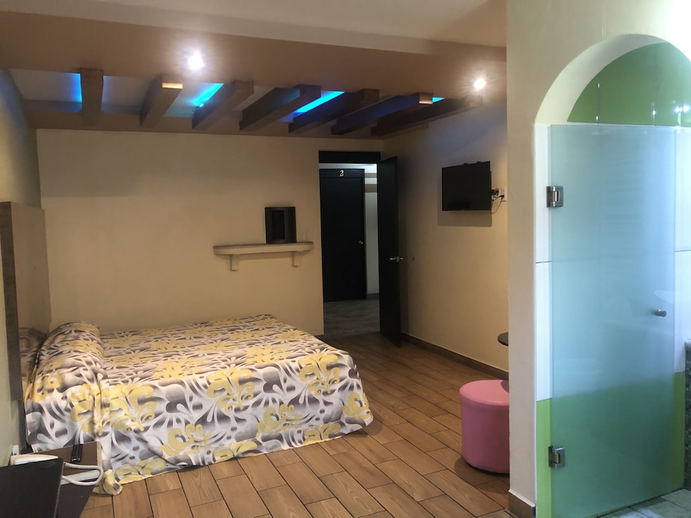 Hotel & Villas 7