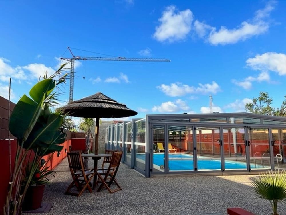 House With Heated Pool all Year Round