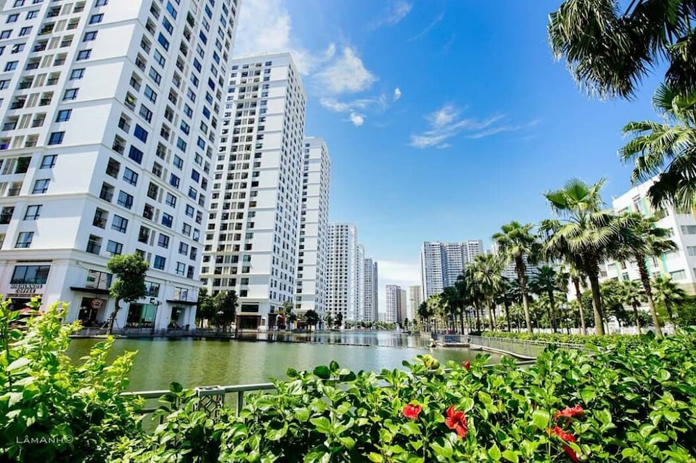 Bom Homestay Vinhomes Times City