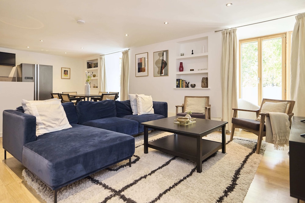 Southwest London Stay