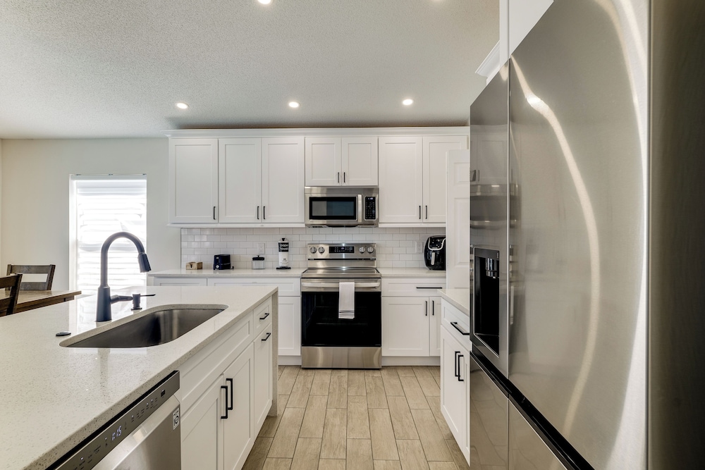 Pool & Game Room: Pet-friendly Gem in Davenport