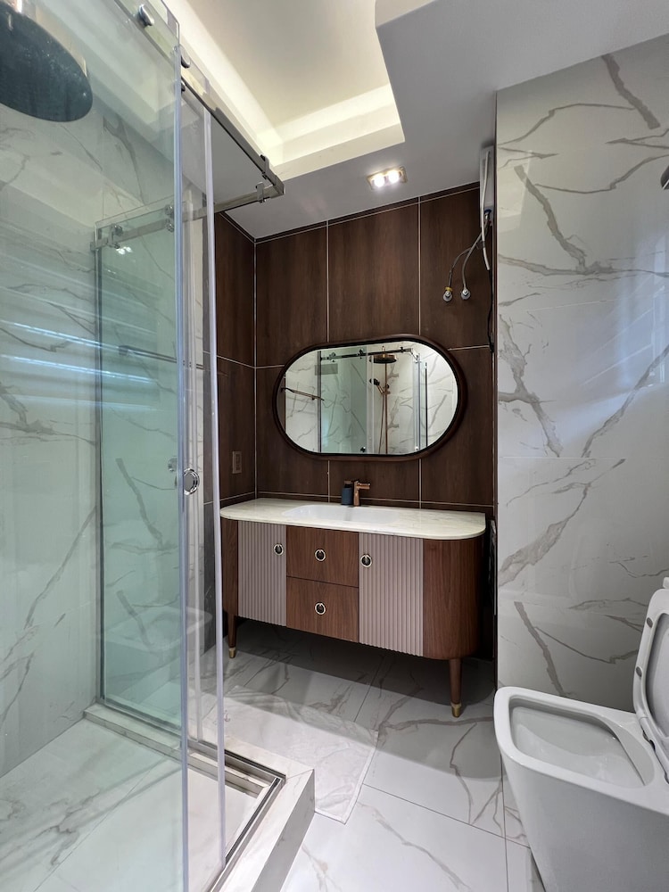 Sujimoto Residences Precious