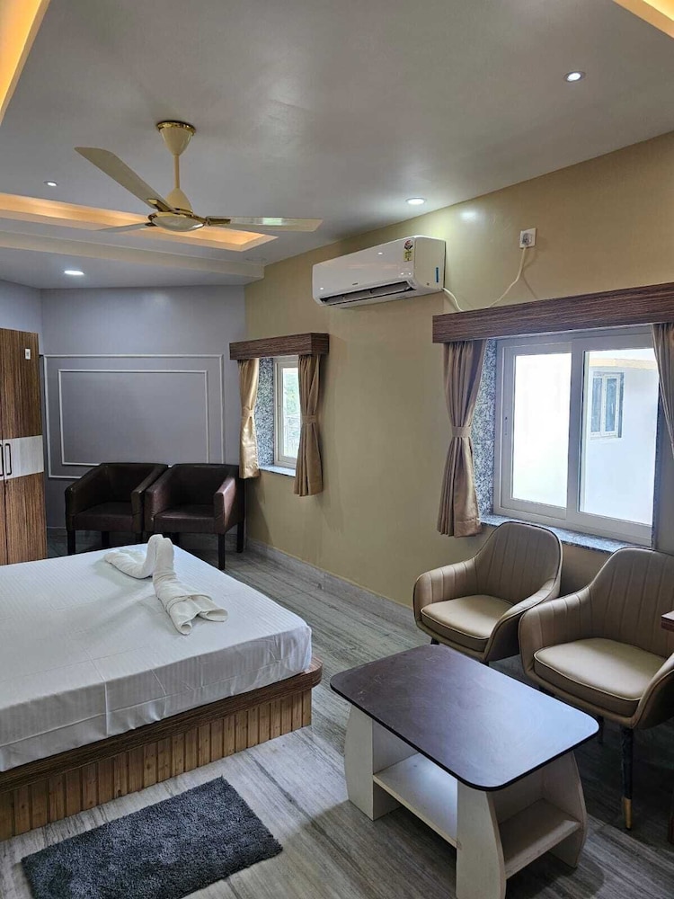 Jowar Hoter & Resort