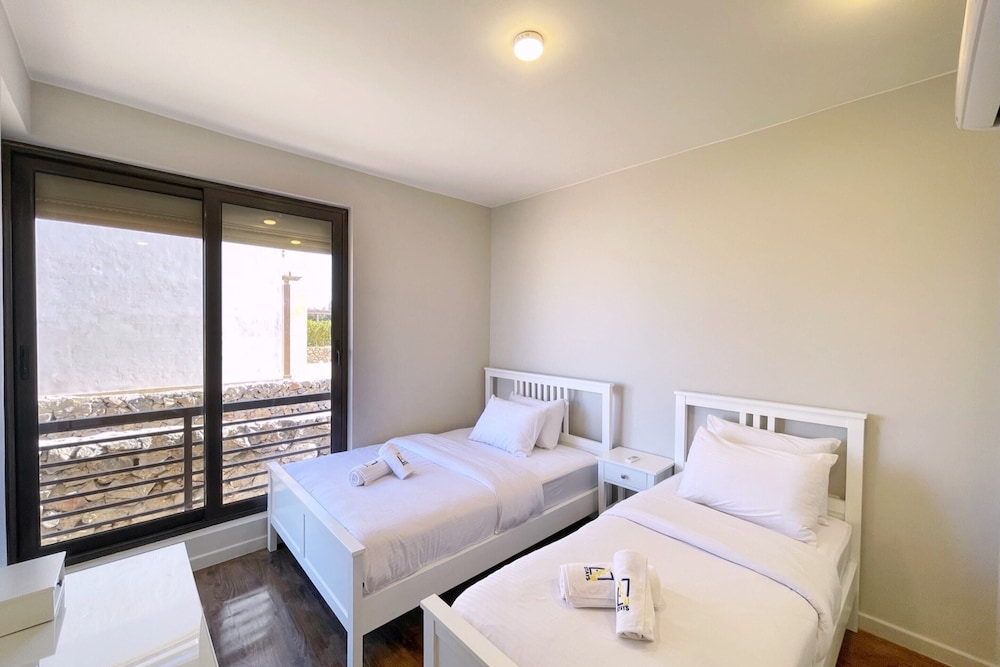 Xuru Stays I Genial 2 BDR w / Pool Access @ Cyan El Gouna