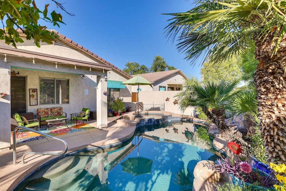 5 Mi to State Farm Stadium: Home w/ Private Pool!