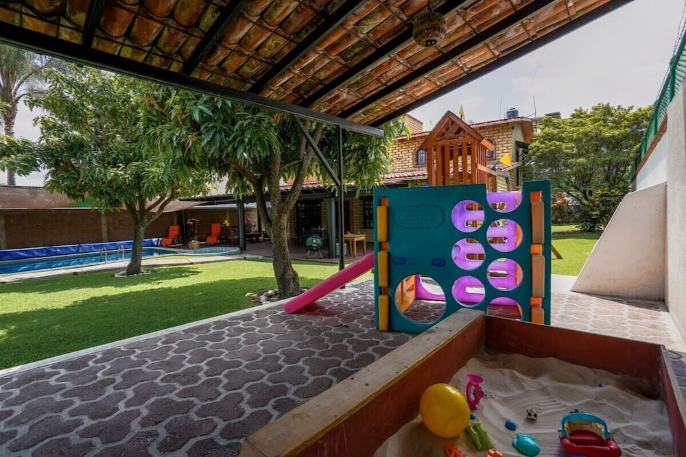 Family house in Oaxtepec Pool & Hot tub