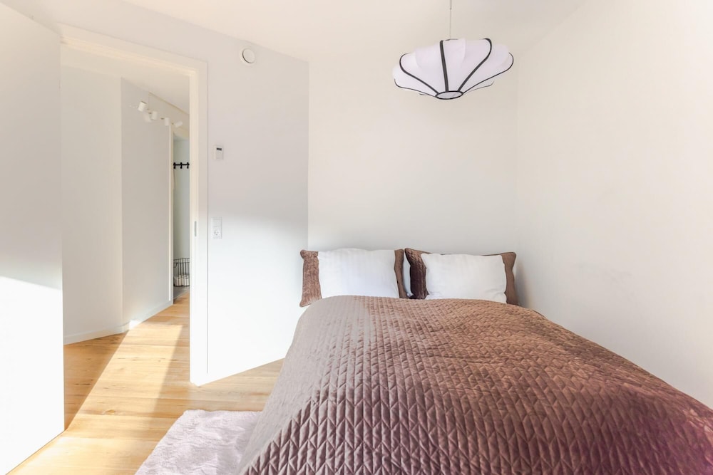 Nordic Luxury 2 Bedroom Apt Heart of CPH view 5