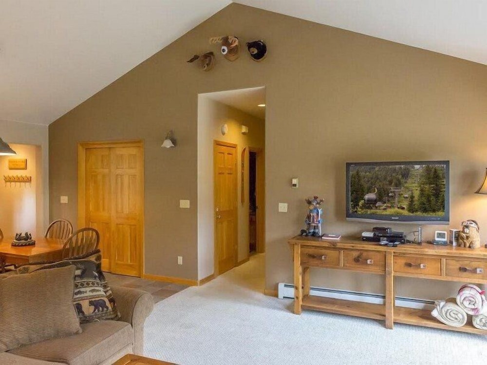 Snake River Village 3 Bedroom Apartment by Key to the Rockies