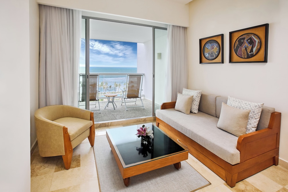 Grand Ocean Breeze Acapulco