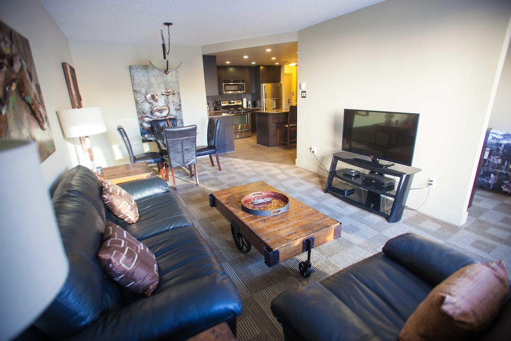 Corporate Suites of Calgary - Eightwelve - Image 3