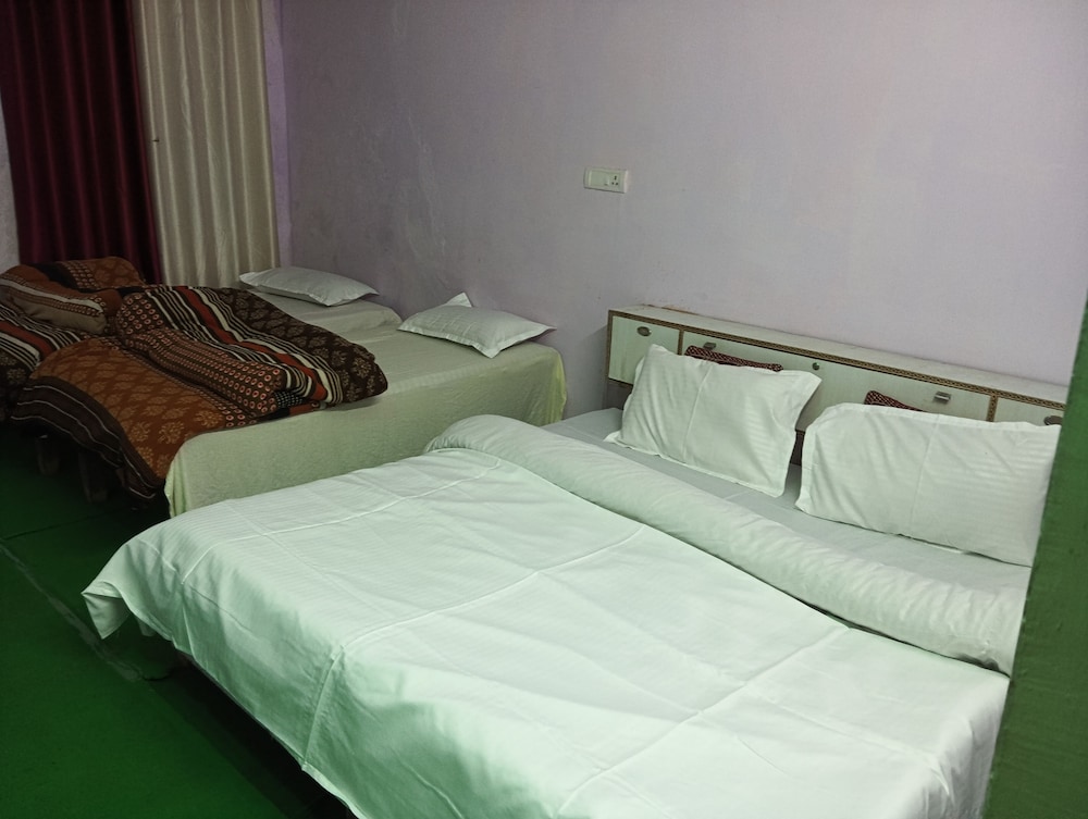 Tarkeshwarm Resort