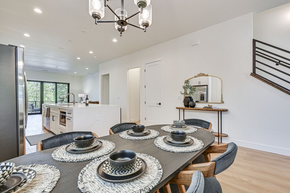 Flagstaff Group Getaway w/ Game Room & Deck