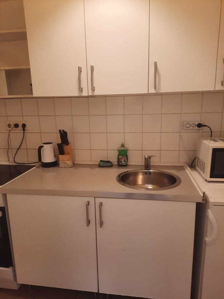 Value 2BR Apt Central City Location