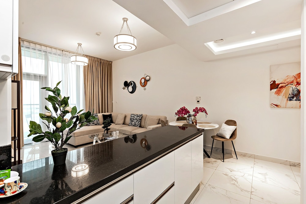 Stylish 1BR Apartment at Meera Tower