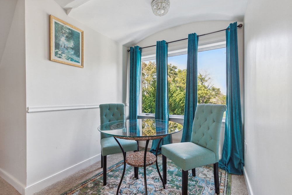 Columbia Vacations - The Columbia Inn at Peralynna Manor - Property Image 48