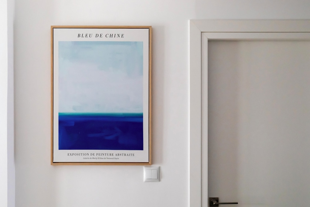 Les Nuances de Blue 1-BR Apt in Athens