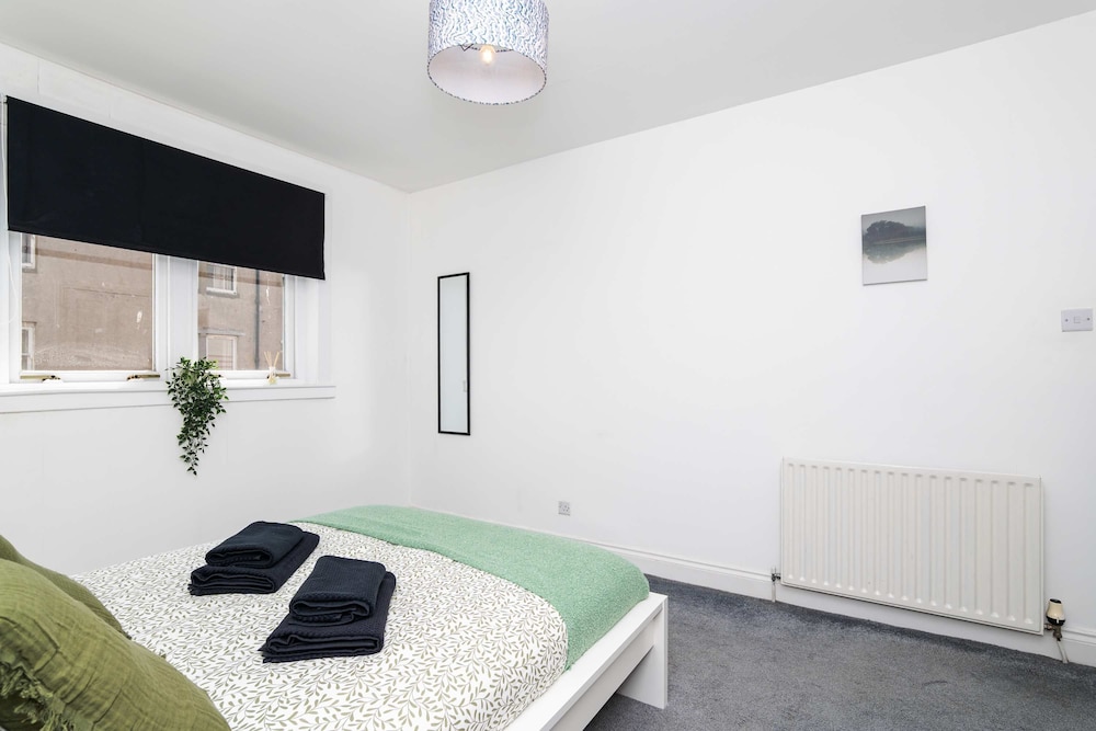 Spacious 3 BED House With Parking, photo 17