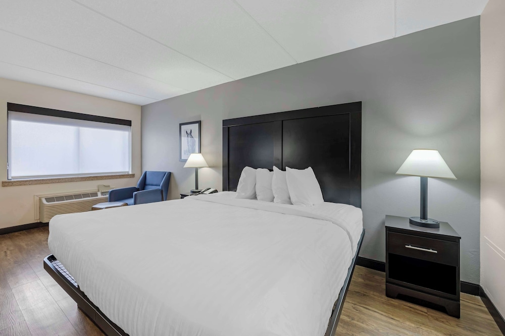 Best Western Shelbyville Inn and Suites Celebration Inn