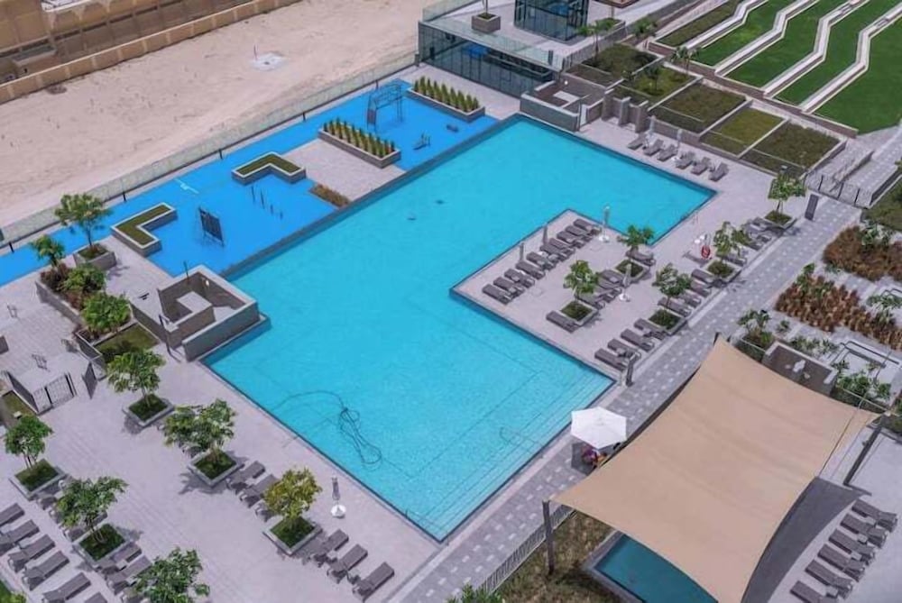 Downtown with Direct Access to Dubai Mal