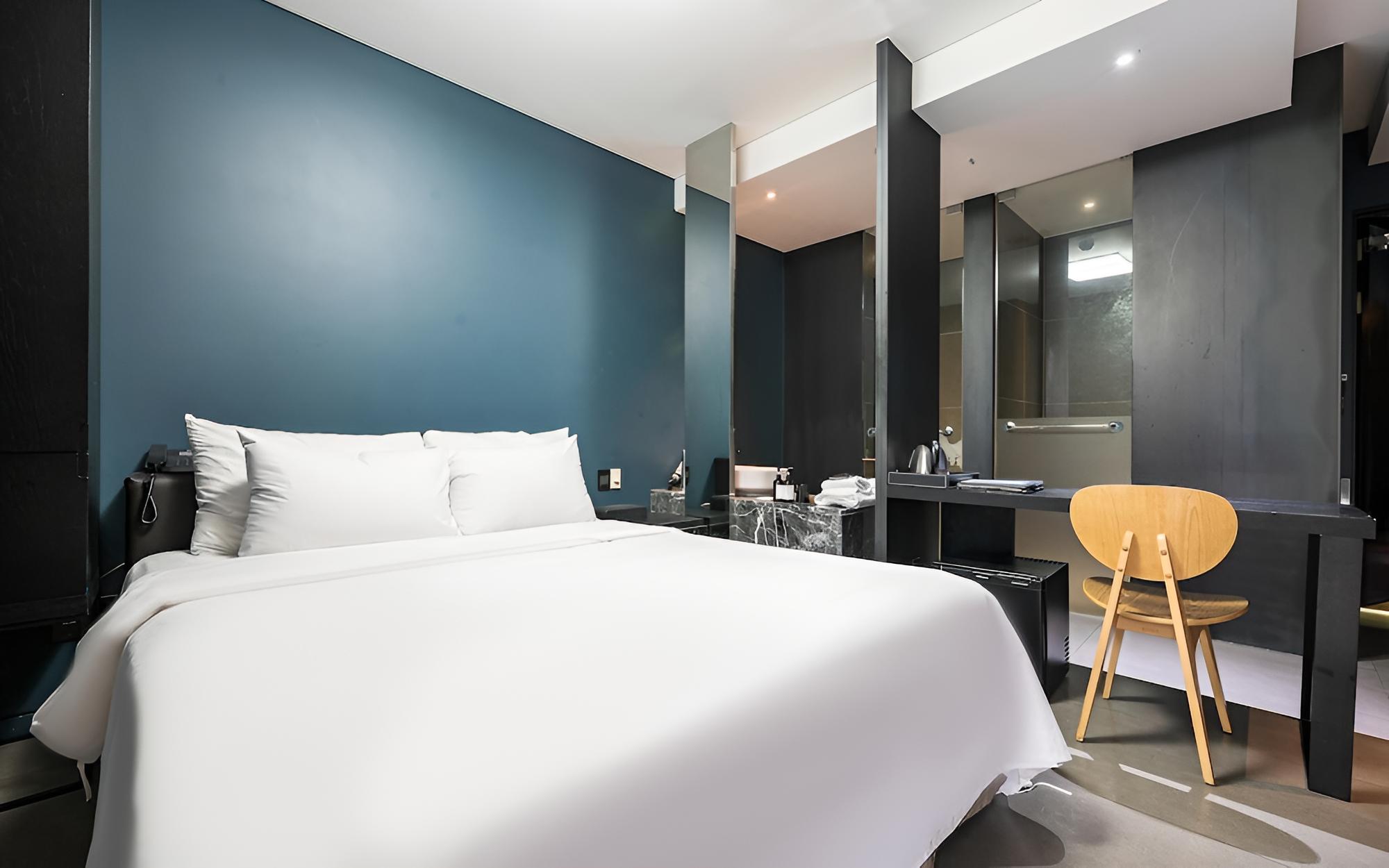 Gwangyang Harbor Bridge Hotel view 3