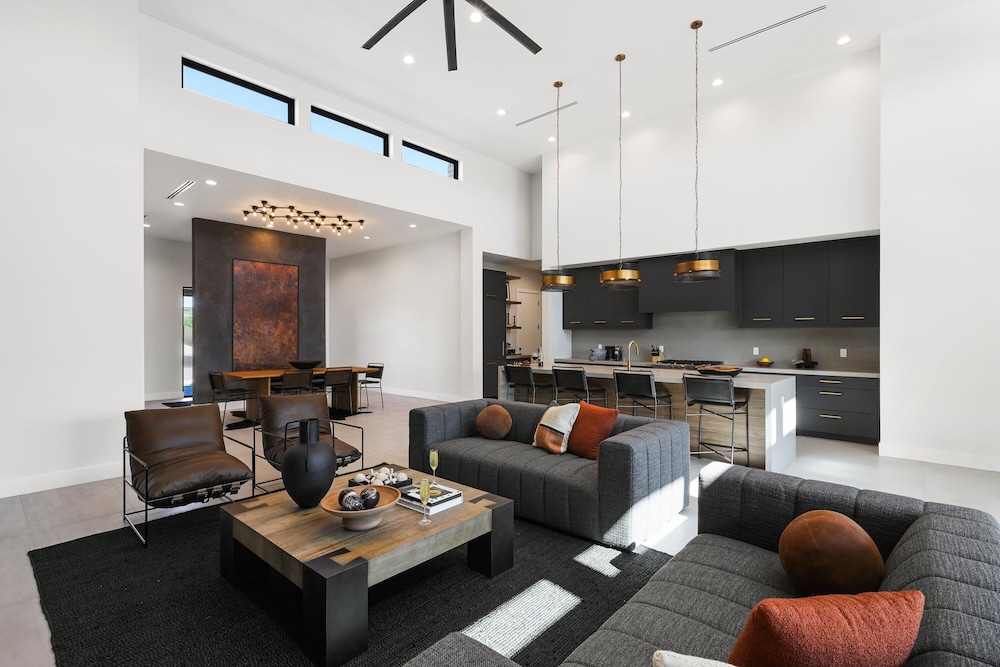 Ember-pool Heat Available-in North Scottsdale