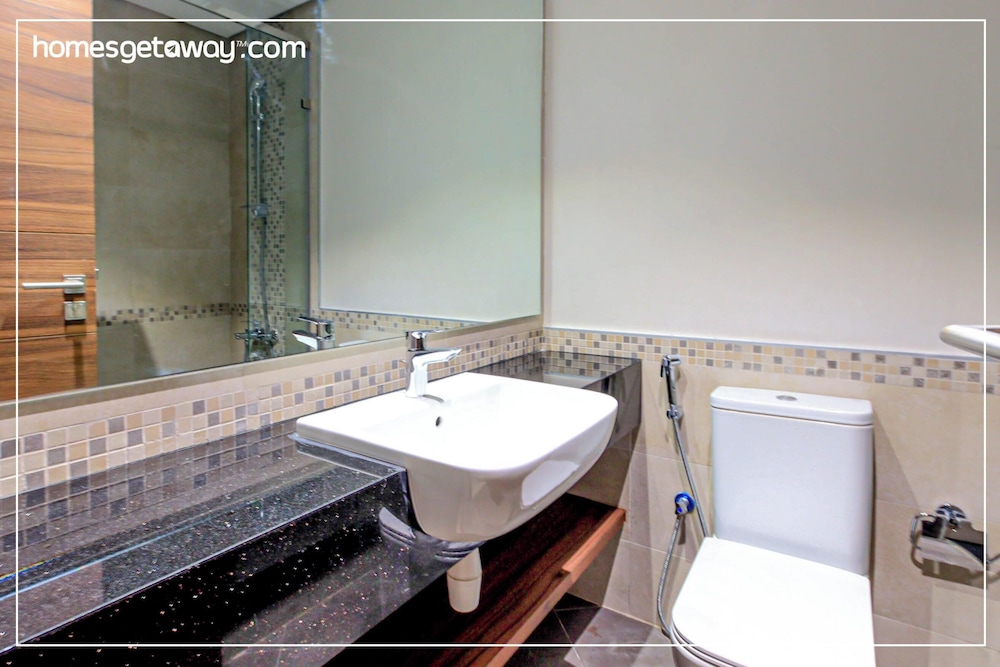 Luxurious 2BR Maids Eleganz Apt
