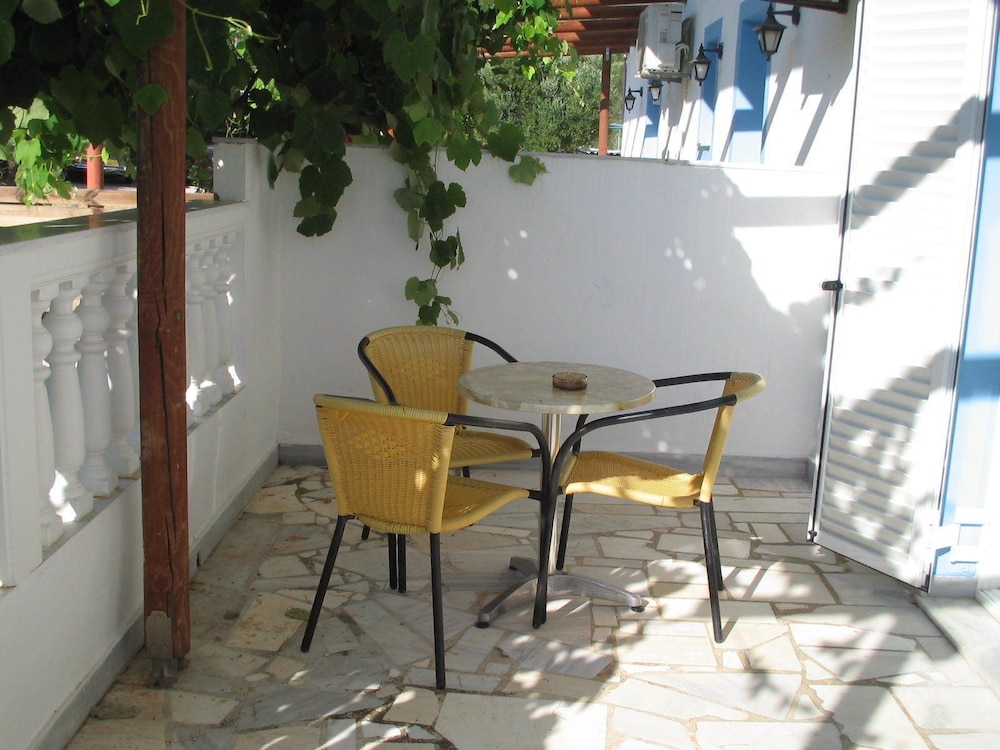 Mikro Nisi Studios