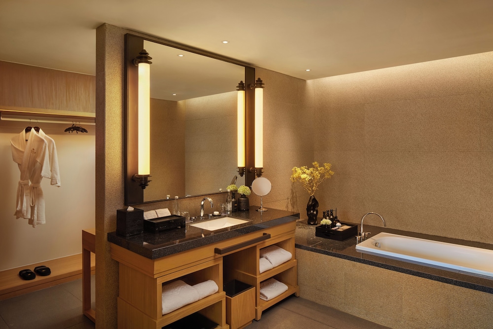Hotel Tentrem Jakarta 21