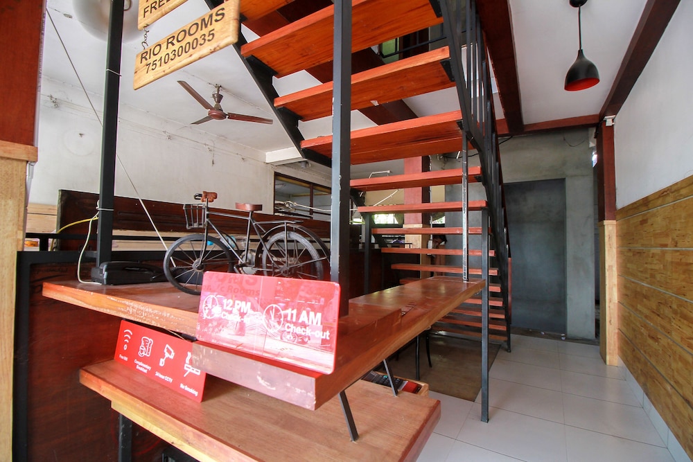 Lobby & Reception