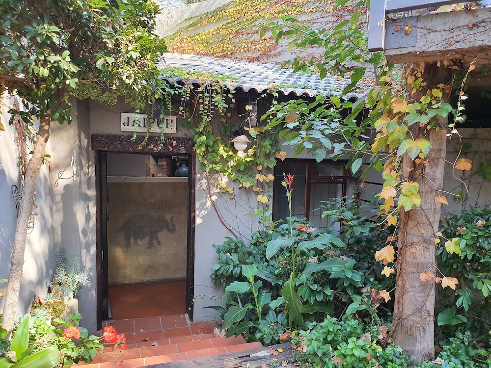 Waterhouse Guest Lodges 295 Indus Street
