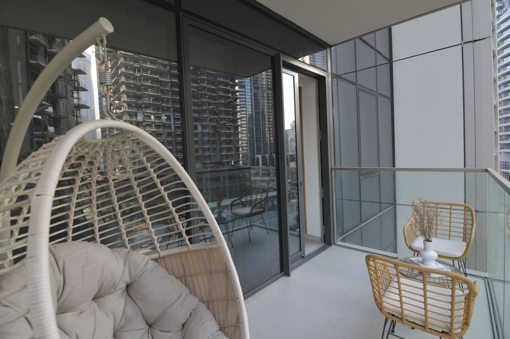 Luxury 1BR 5 star Apt Burj Khalifa View