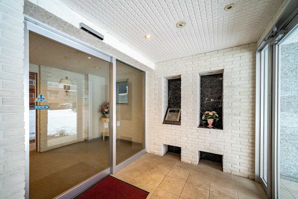 COURT VILLA SAPPORO 403