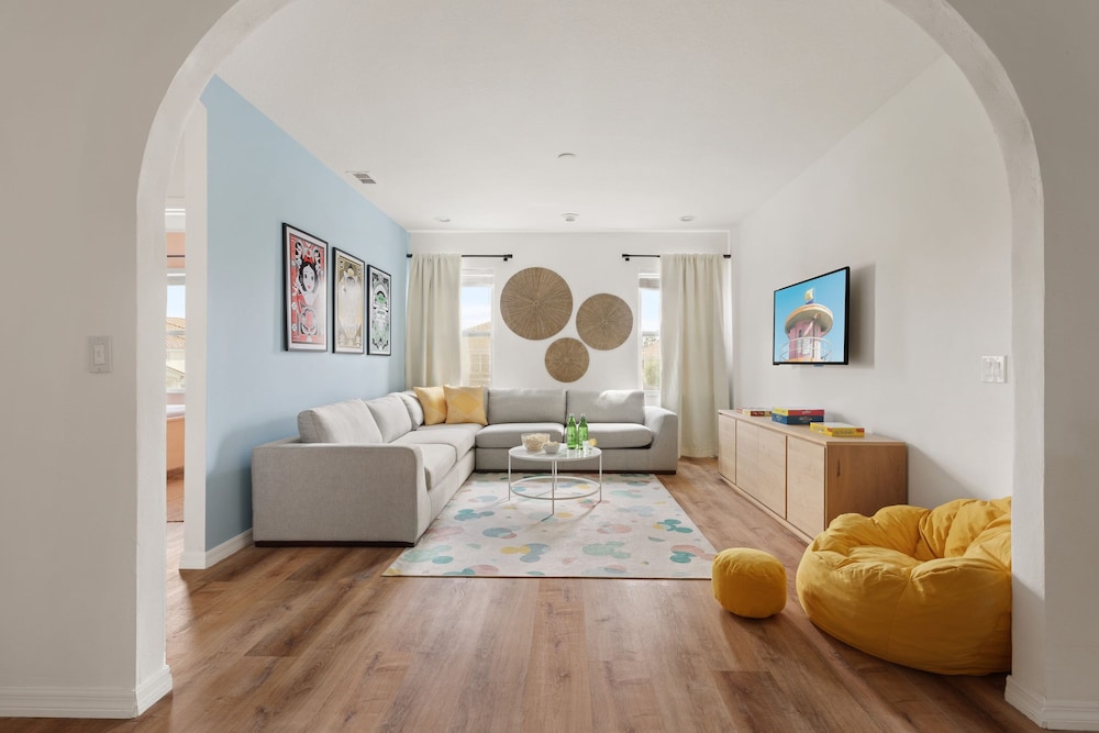 Broad Oak Stocked Solterra Retreat Pool Game Room 17 Guests Themed Rooms