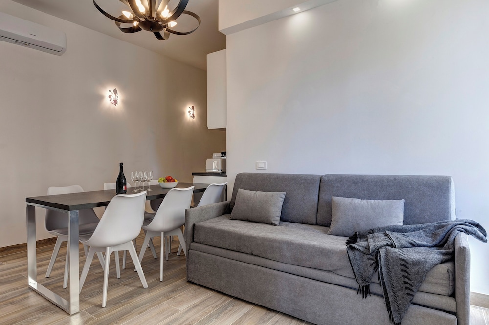 Landino Apartment by Mamo Florence