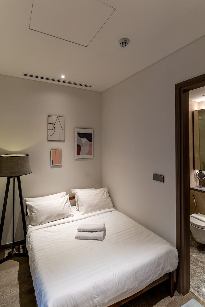 The MarQ Luxury 2BR Apt Central D1