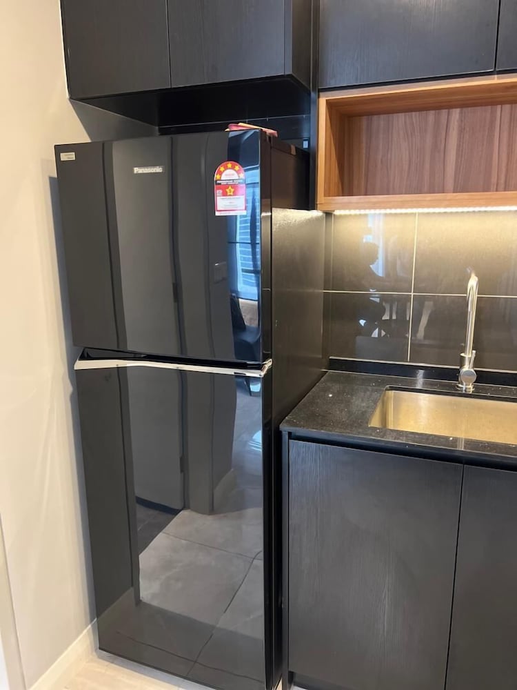 Crystal Suites At Axon Residence